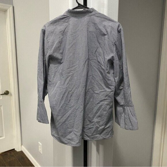 Mel & Lisa Blouse Large Gingham Farmhouse Bell Sleeve Blouse Blue White V Neck - Picture 6 of 6